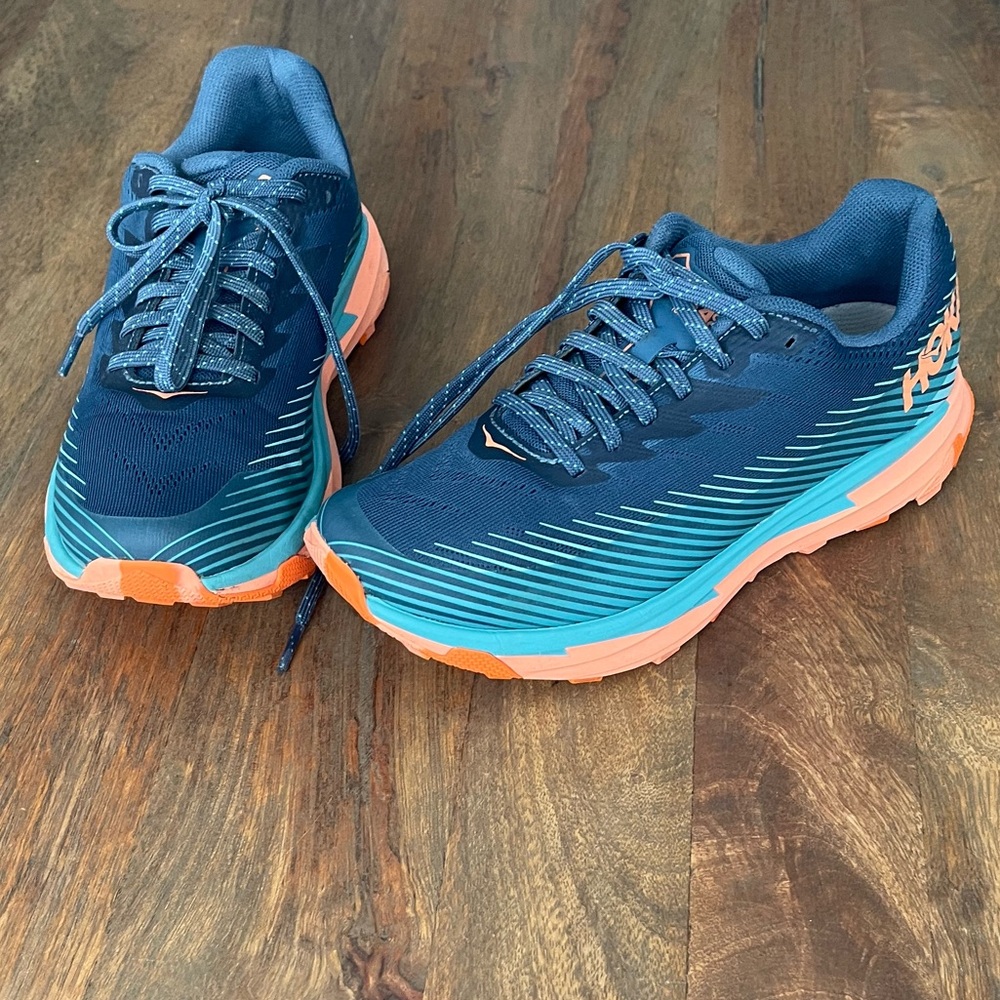 Hoka size 7.5